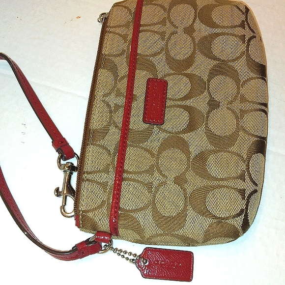New COACH Park Signature Medium Clutch Wristlet ~True Red~ - Picture 6 of 16